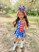 Load image into Gallery viewer, Stars &amp; Stripes ❤️💙HOLO *SIZE UP*

