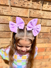 Load image into Gallery viewer, Lilac
