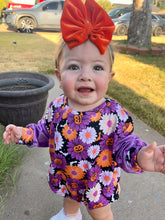 Load image into Gallery viewer, Pumpkin Floral
