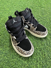 Load image into Gallery viewer, Kids DUPES NK LEOPARD DUNKS
